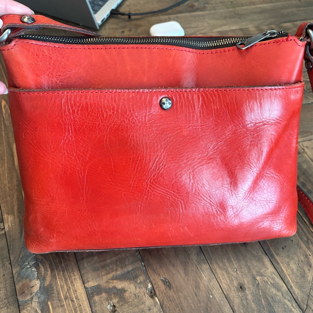 Patricia Nash Avellino crossbody bag made of Italian leather - Picture 4 of 8